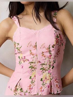Lauren Conrad floral v neck tank top with lace